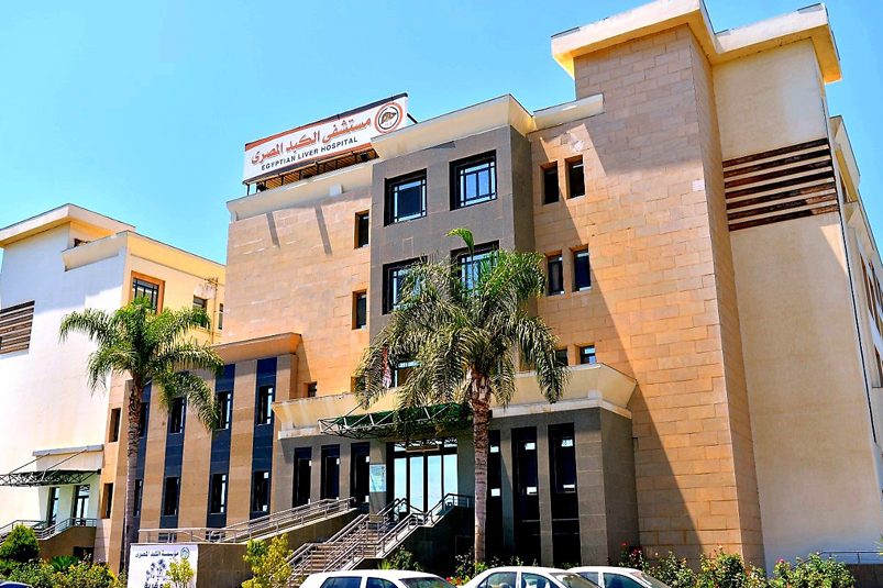 جراحة حقن شرياني لاورام الكبد و710 عمليه جراحيه